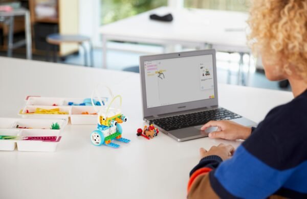 LEGO® Education SPIKE™ Essential Set - Image 6