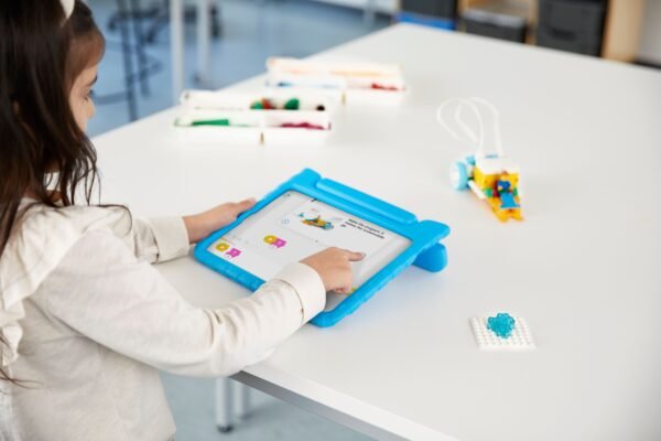 LEGO® Education SPIKE™ Essential Set - Image 8